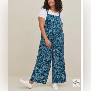 Torrid wide leg stretch crepe jumper